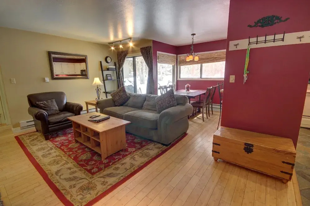 Flying Dutchman 1120 by SummitCove Vacation Lodging