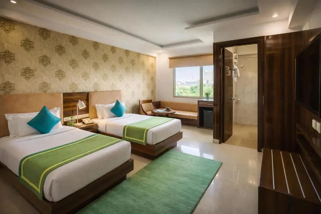 OPO Horizon LYRO, Formerly known as Inde Hotel