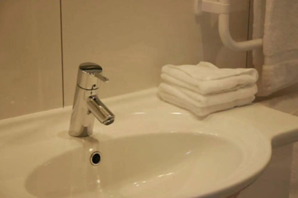 Athena Motel
