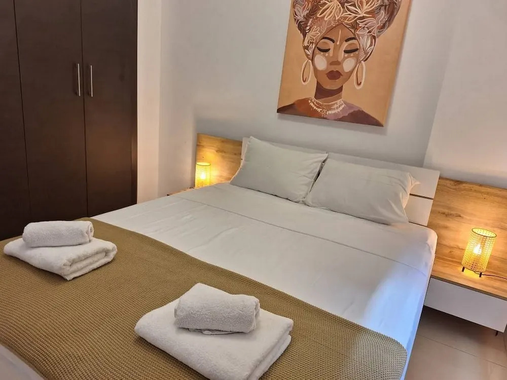 Paramount Gardens Resorts D204