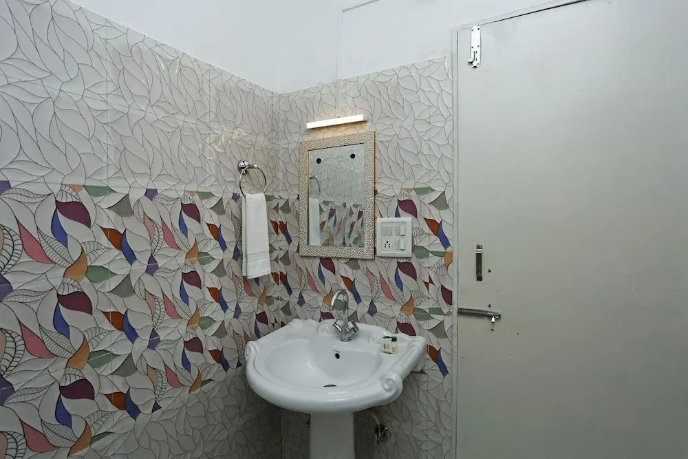 OYO 16534 Hotel HR Residency