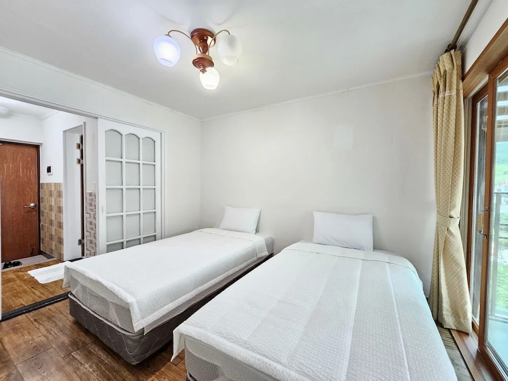 Seongsan Sunrise Pension