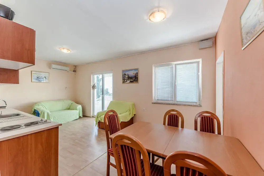Apartments Mlado