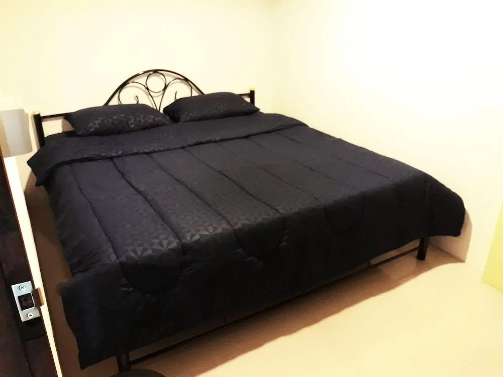 P & T Guesthouse