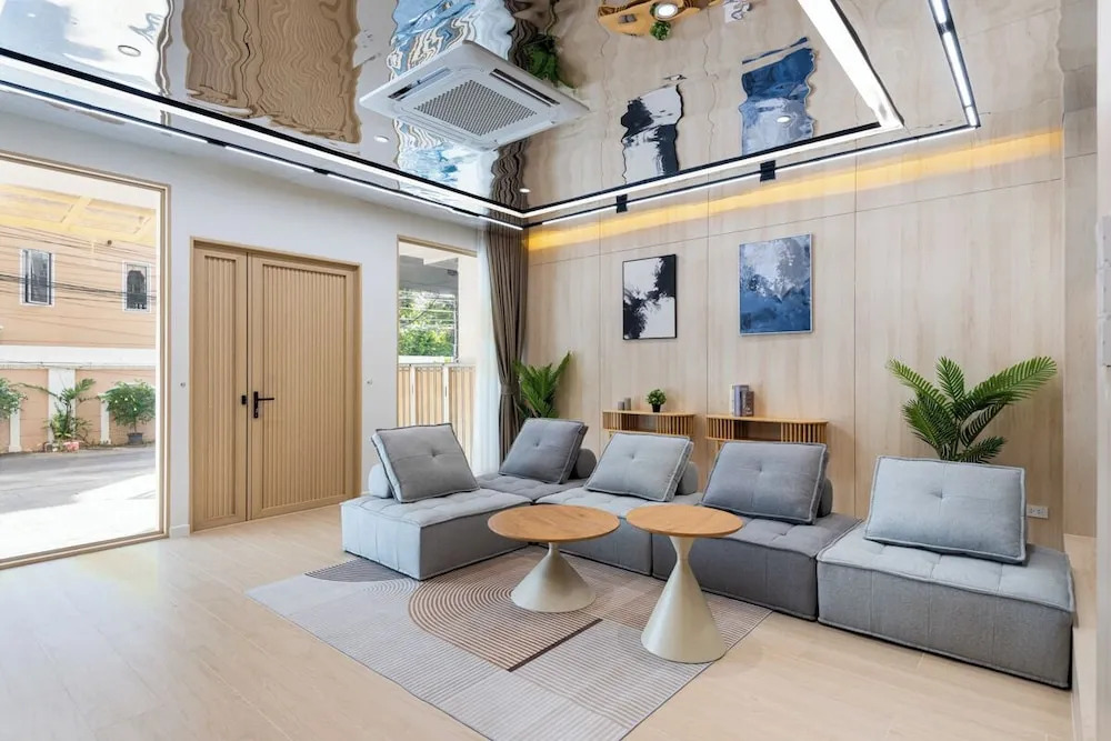 Spacious 4BR Muji Home With Loft & Pool in Ekkamai