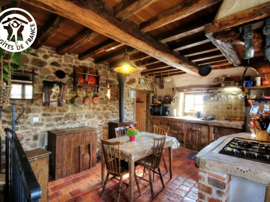 Gîte charmant avec poêle à bois, animaux acceptés - FR-1-496-137