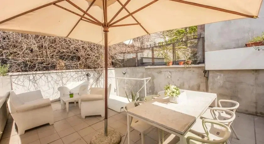 Via Baccina Forum Apartments