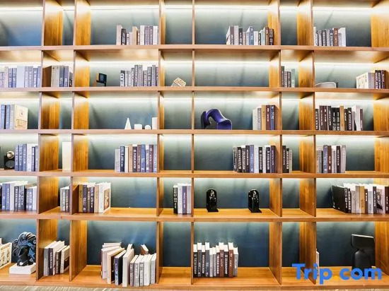 Tianlongwan Yiyue Hotel（Nanning Guangxi University Branch）
