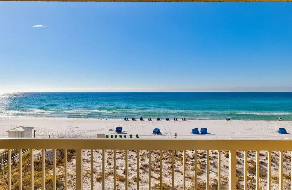Pelican Beach 0404 1 Bedroom Condo by Pelican Beach Management