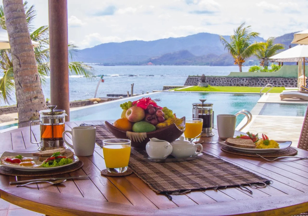 Oceanfront Citakara Sari Villas