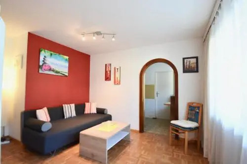LOW BUDGET Apartment Areit Lozano by Apartments Ged