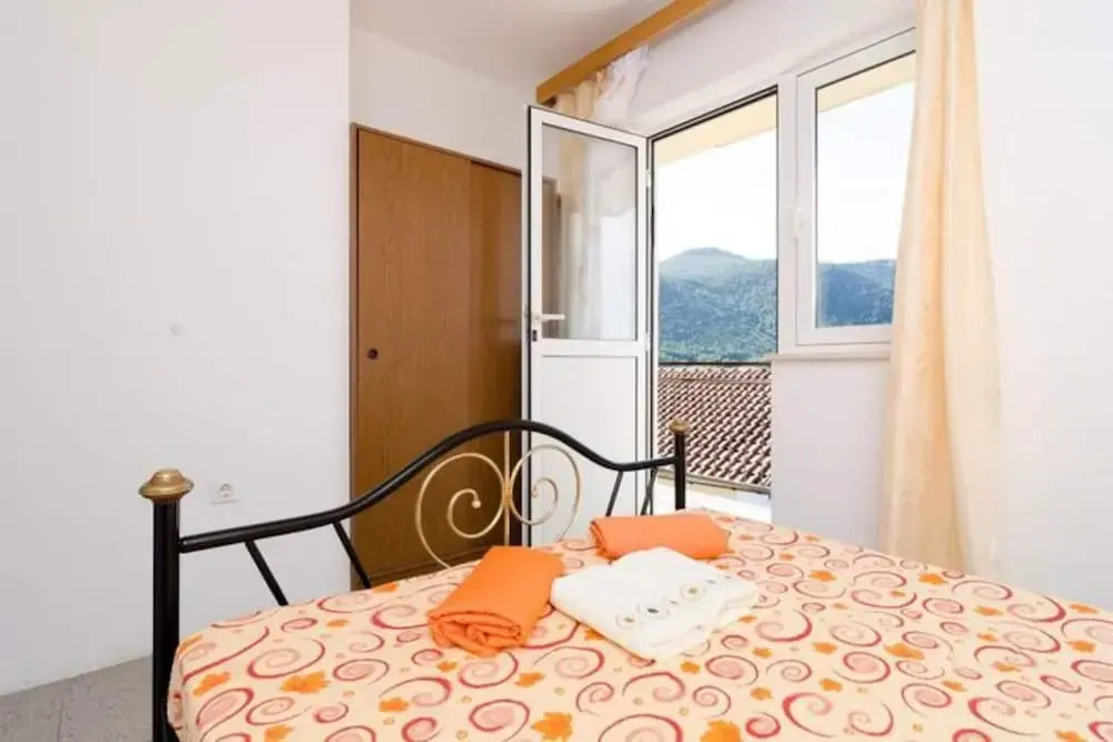 Apartment Dalmatin Zuljana - Two-bedroom Apartment 2