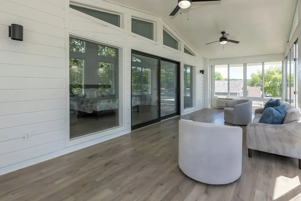 Great Location & Lake Views, Boat Slip