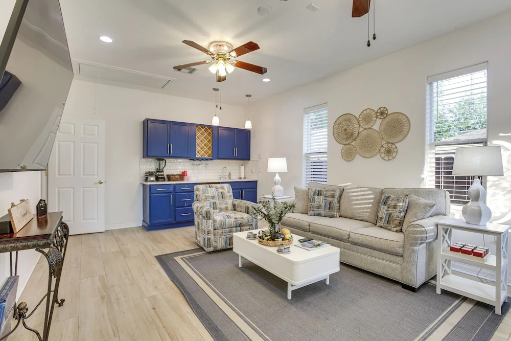 5 Mi to Bourbon St: Nola Home w/ Fenced Yard!