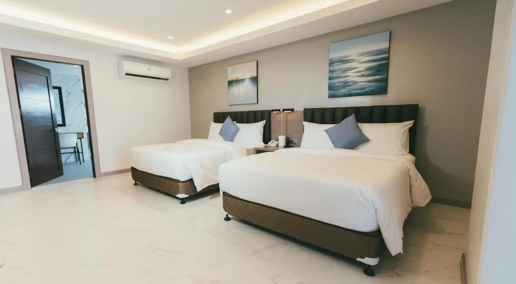 NS Royal Hotel