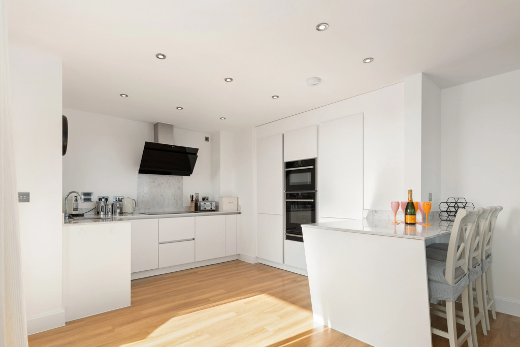 Apartment 8 Waterstone House - Luxury Apartment Sea Views Pet Friendly