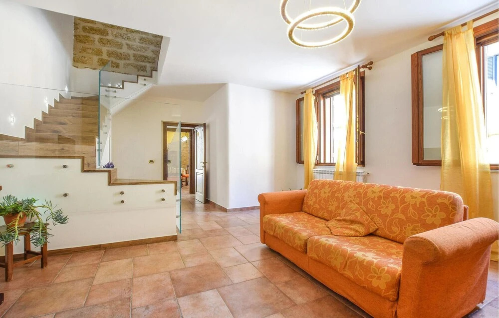 Stunning Home in Aspra With 3 Bedrooms and Wifi