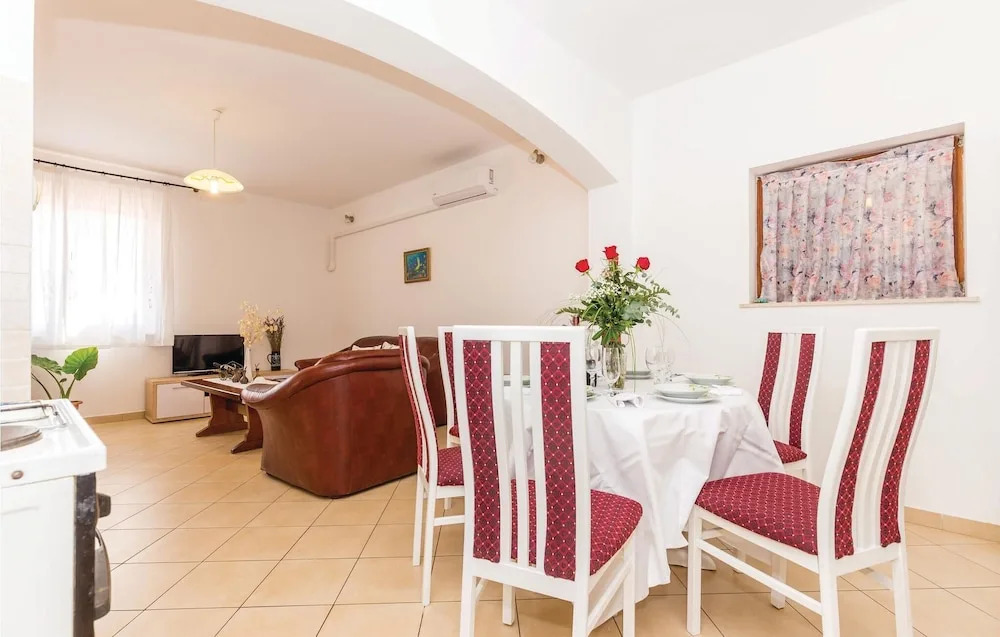 Amazing Home in Kostrena With Wifi and 2 Bedrooms