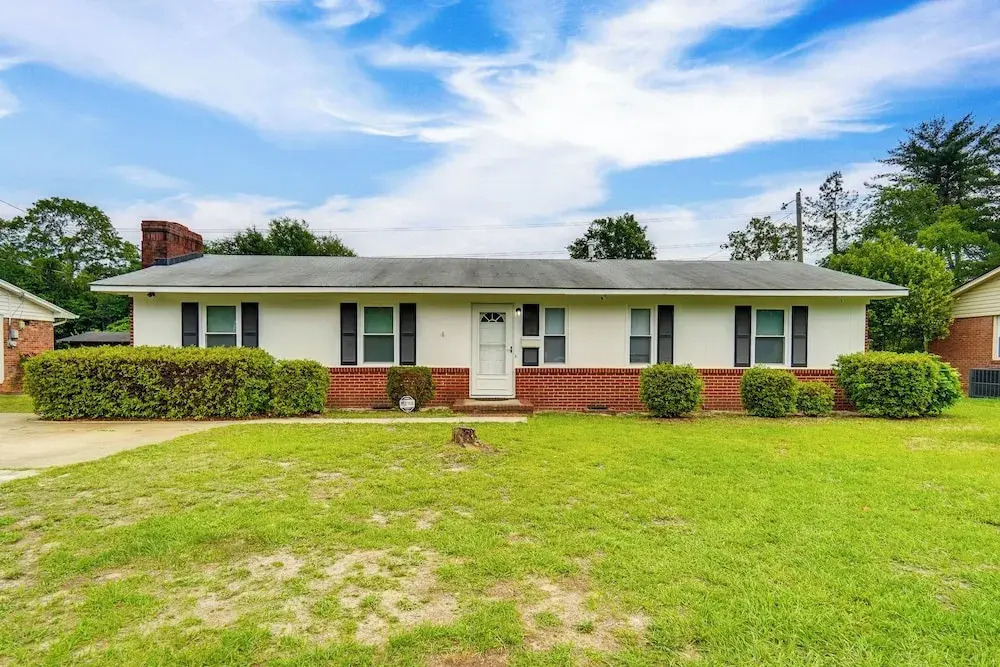 5 Mi to Dtwn: Family-friendly Fayetteville Home!