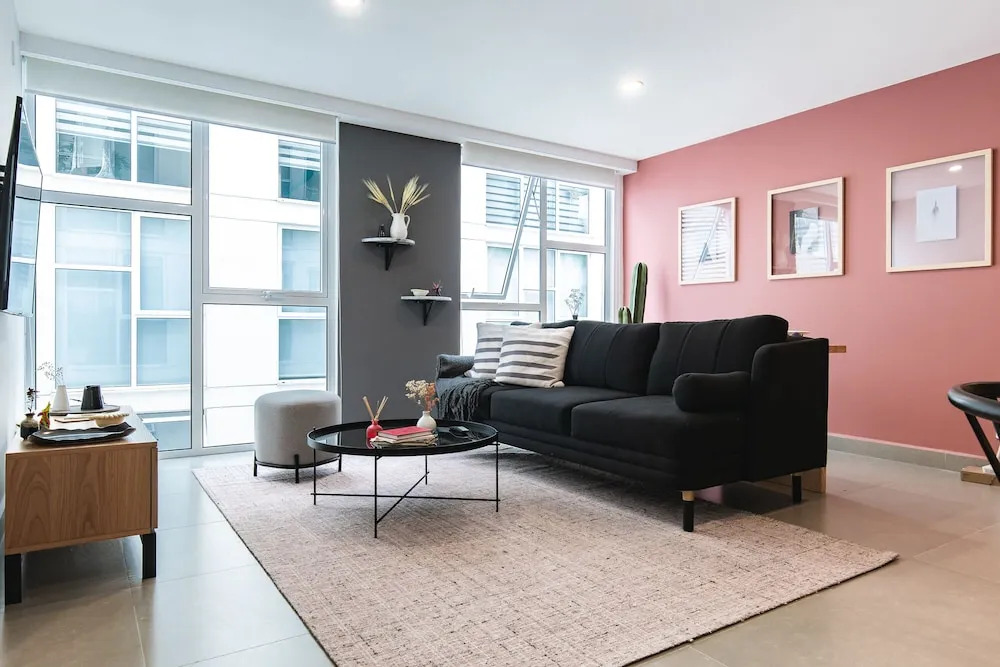 2BR Condesa Apt Just Steps From Parque Mexico