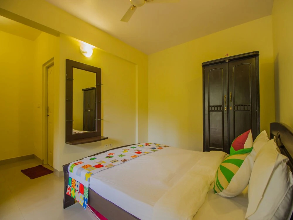 OYO 13256 Home Exotic Pool View 2BHK Varca Beach