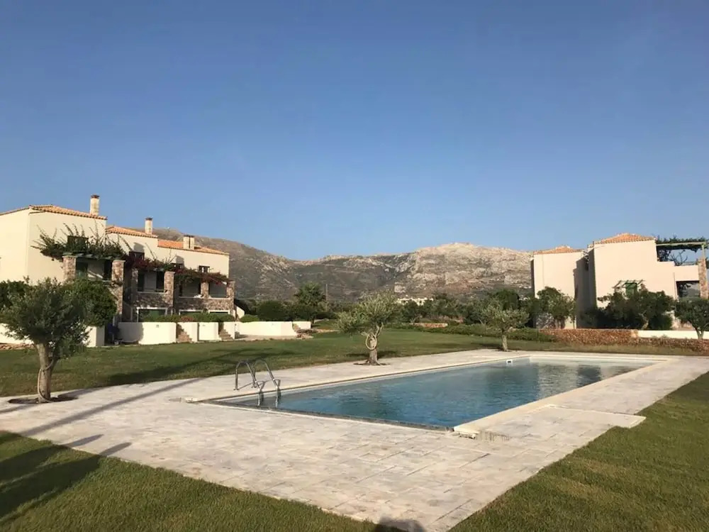 Wonderful Beach Front Villa Perfect for up to 6 People