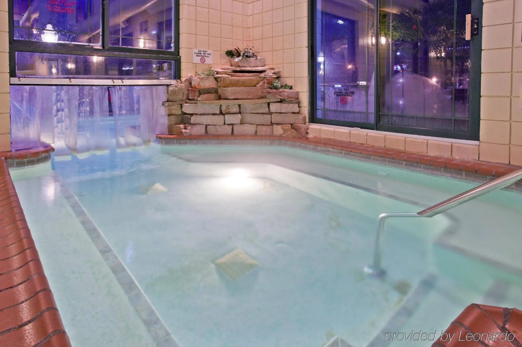 Holiday Inn Express Holland by IHG