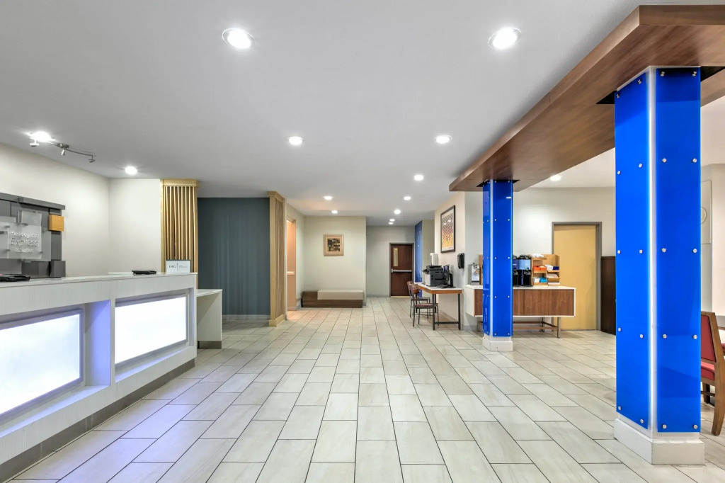 Holiday Inn Express Hotel & Suites Livingston by IHG