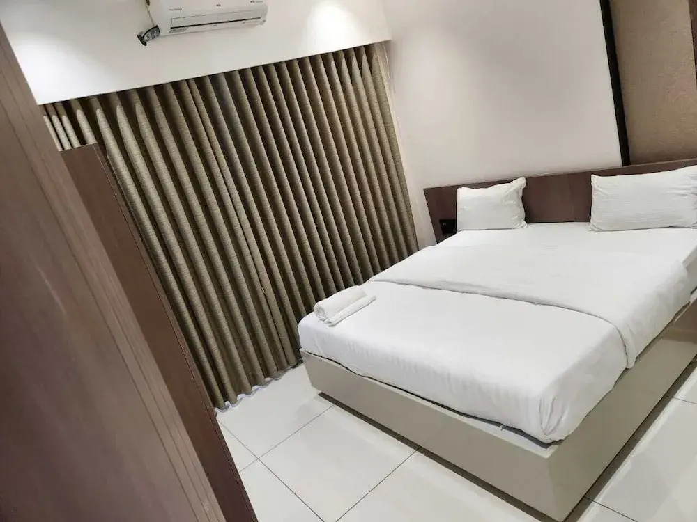Hotel Shivam madhavpur
