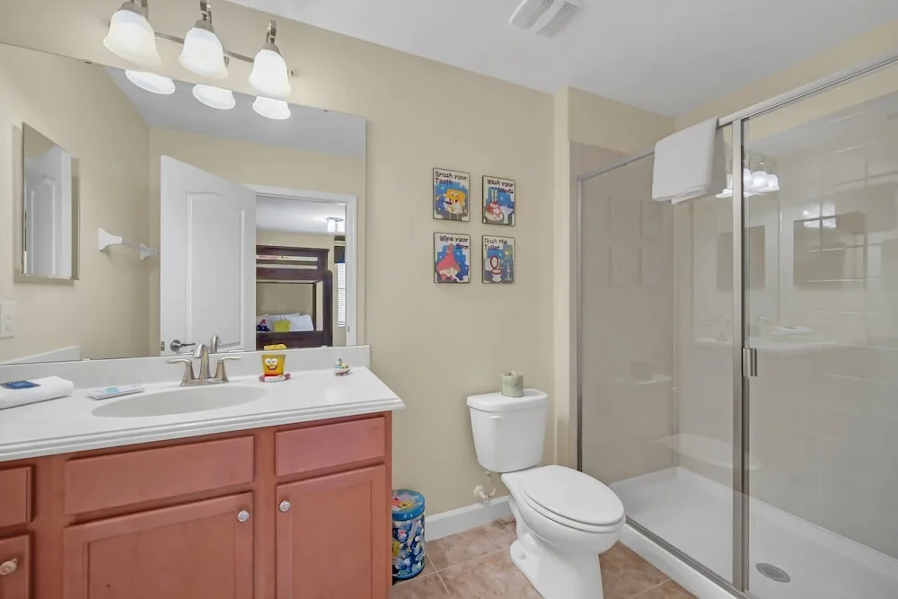 Perfect for Families Comfortable Villa with Private Pool Area close to Parks and Shopping