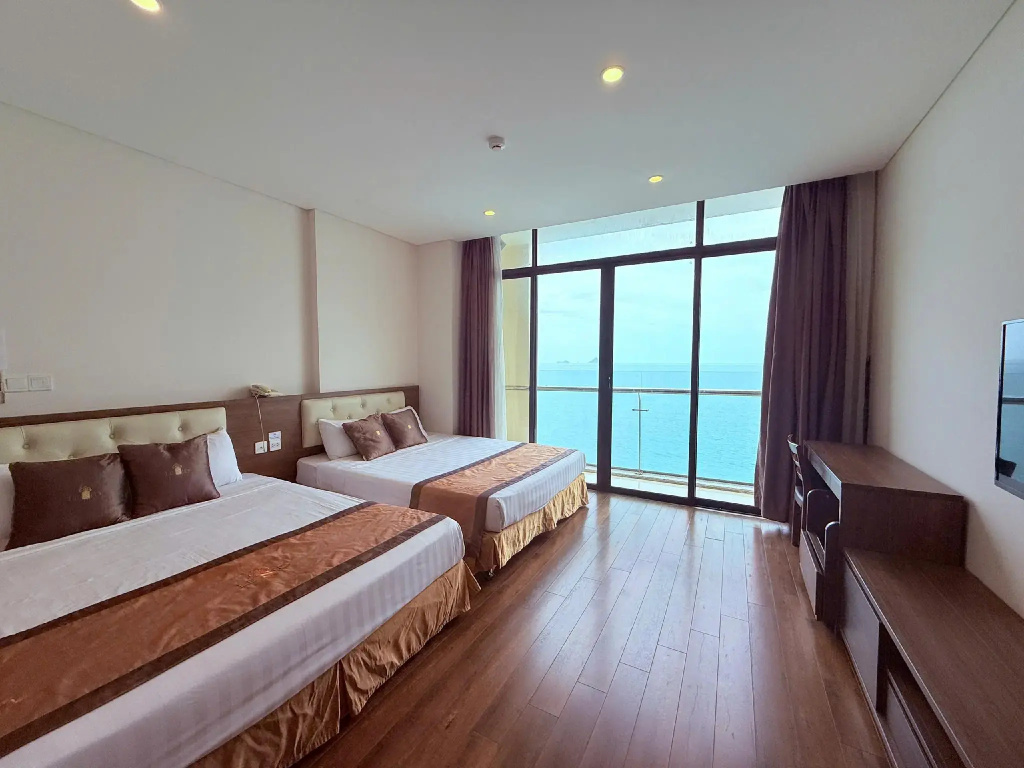 Lenid Ocean View Hotel
