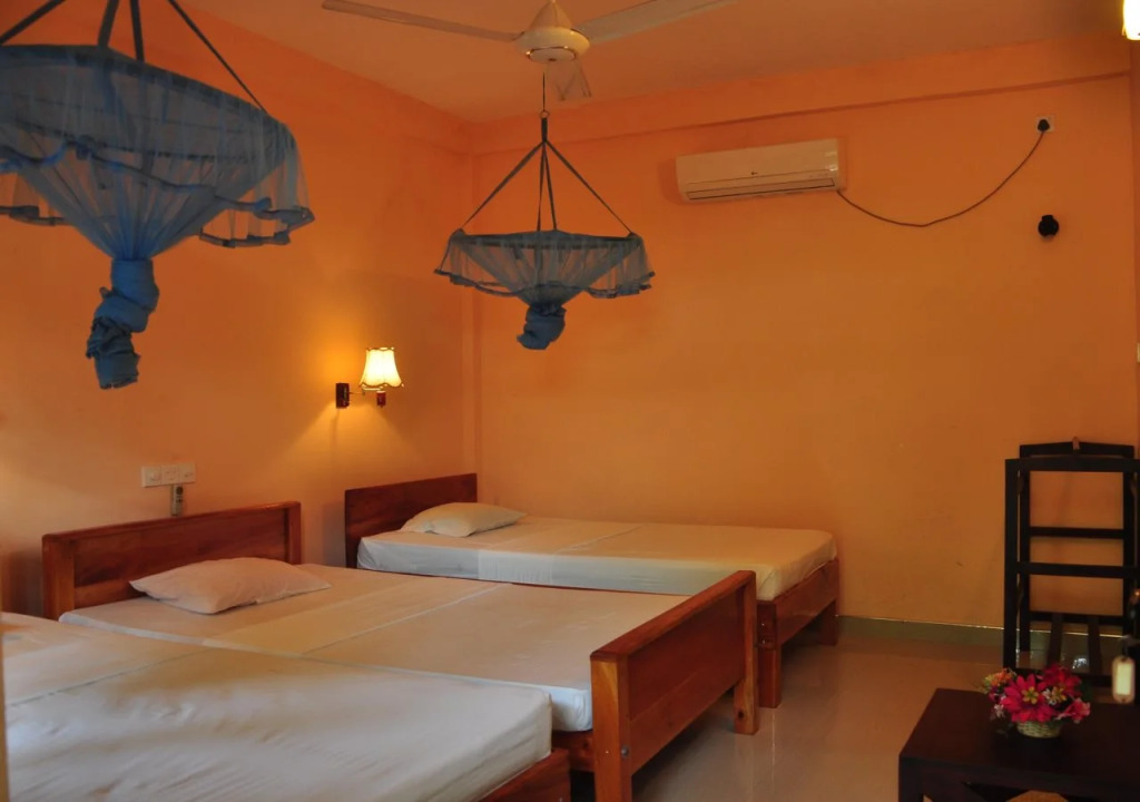 Leesha Tourist Home
