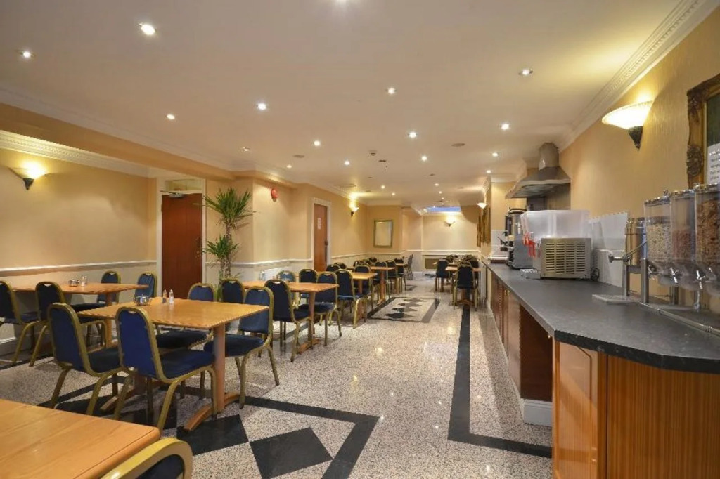 Alexandra Hotel