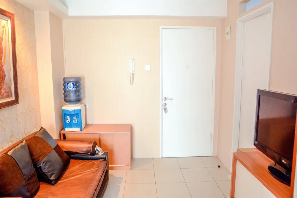 2Br Homey Green Palace Kalibata Apartment