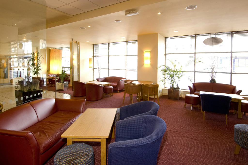 Premier Inn West Bromwich Town Centre - New Square