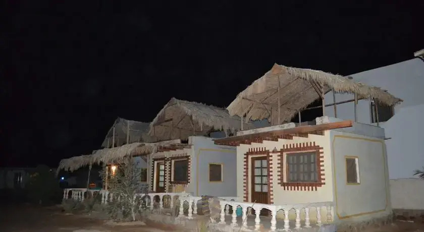 Green Beach Camp & Hotel
