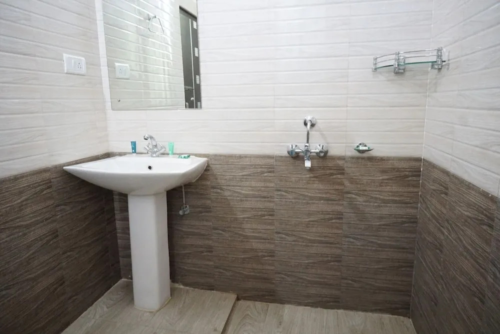 Pemaling Lords Inn Dirang