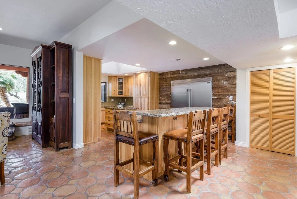 Full Circle Ranch 6 Bedroom Home