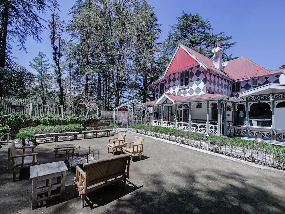 OYO 35498 Shimla British Resort