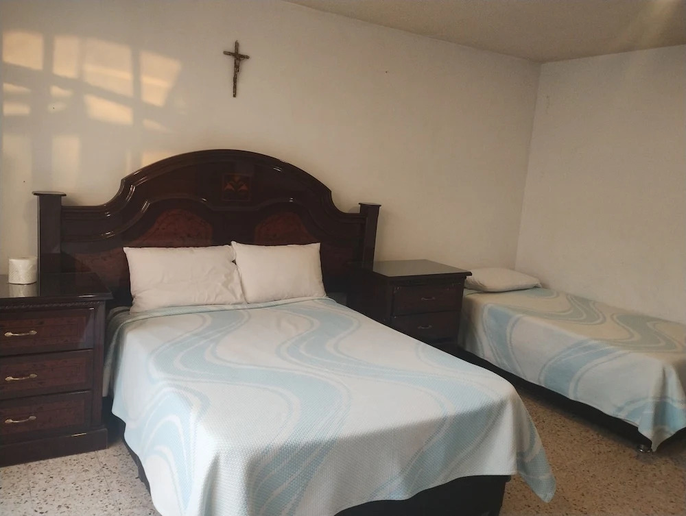 PROVENZA HOTEL & SUiTES