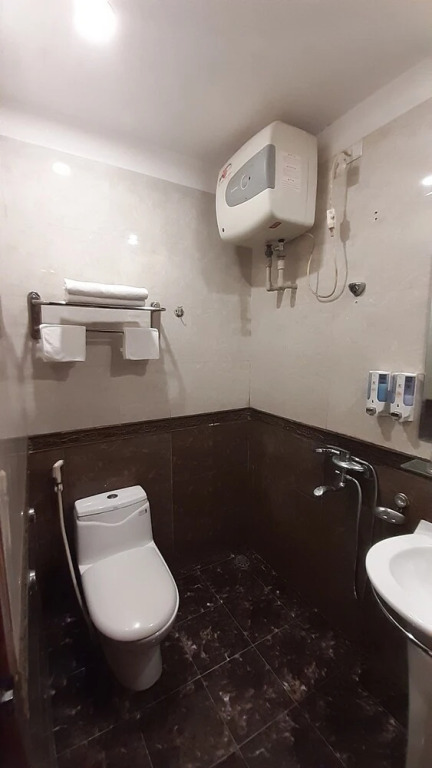 OYO 1090 Nam Cuong 2 Hotel