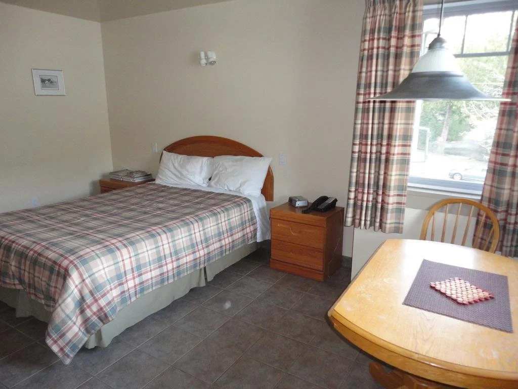 Bathgate Resort and Marina