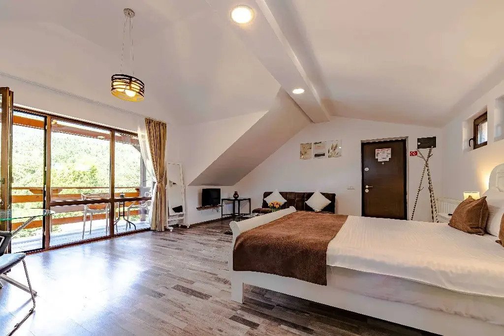 Yael Apartments