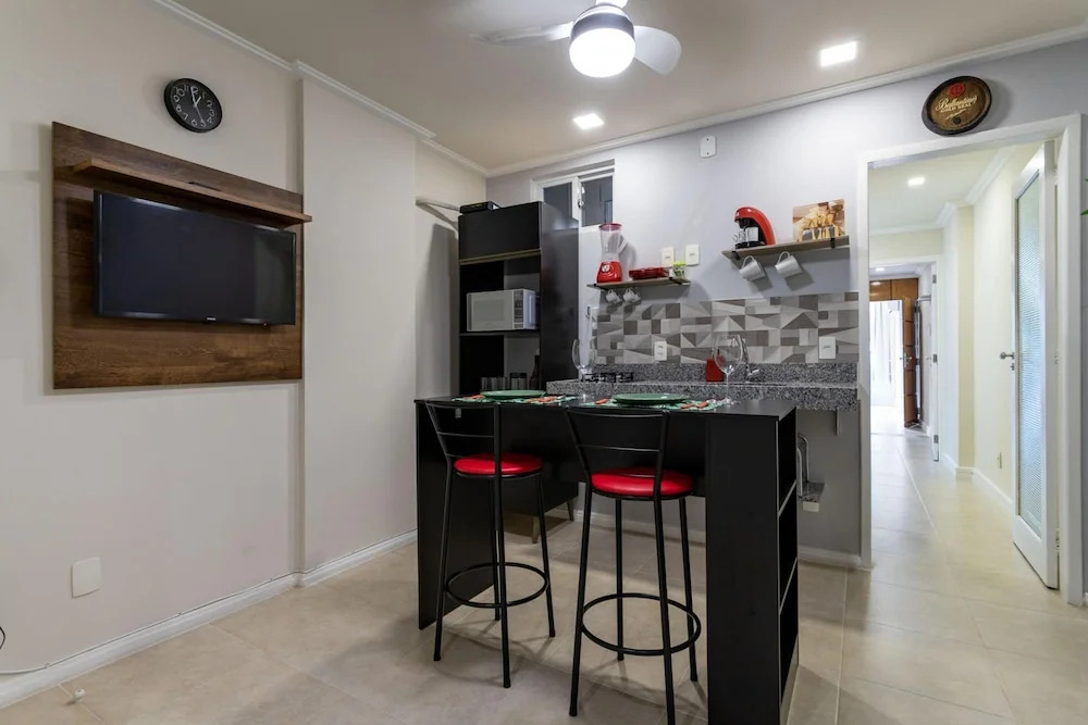 Refuge in Copacabana For 4 People Nsc401