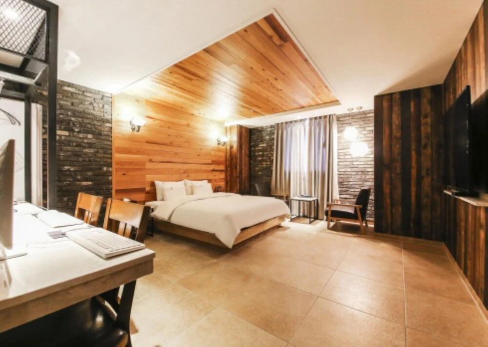 Luce Hotel
