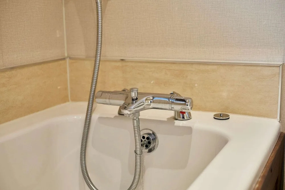 Host Stay Sutton Lodge