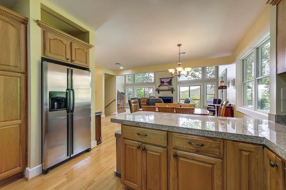 Mountain View Home: Hike, Raft, Golf + More!
