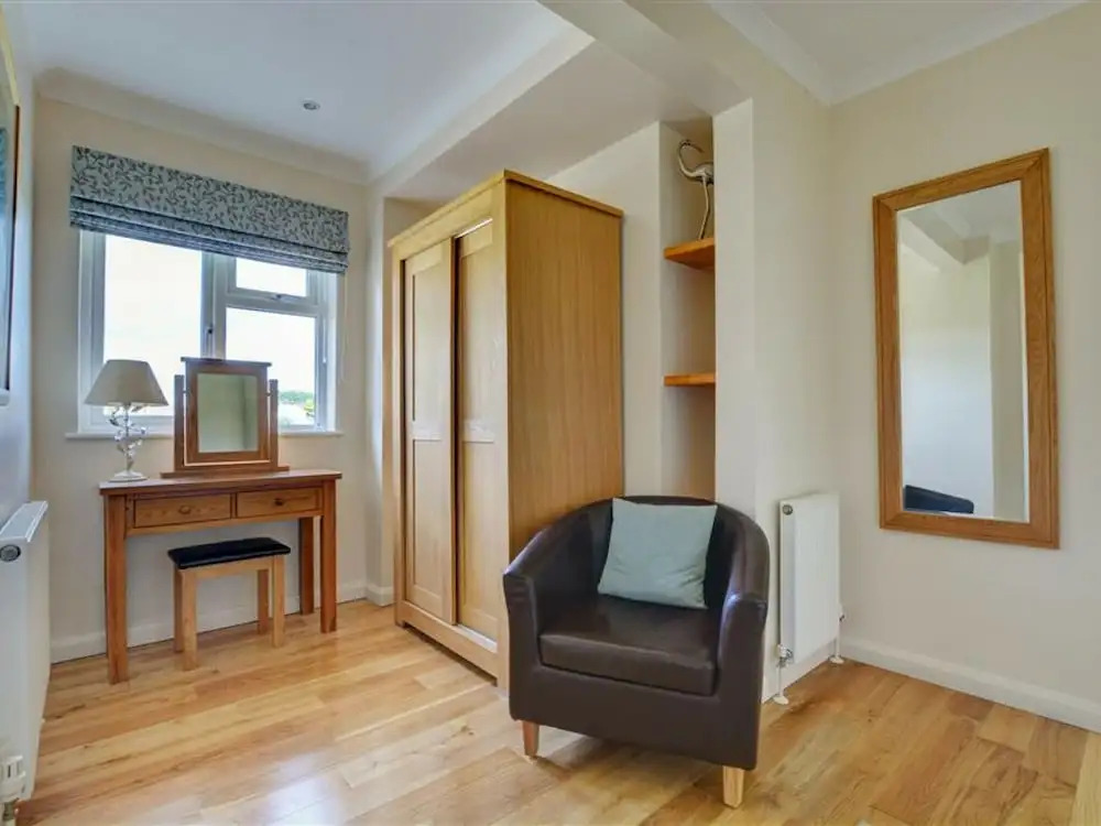 Luxurious,detached Holiday Home With Three Bathrooms and Parking