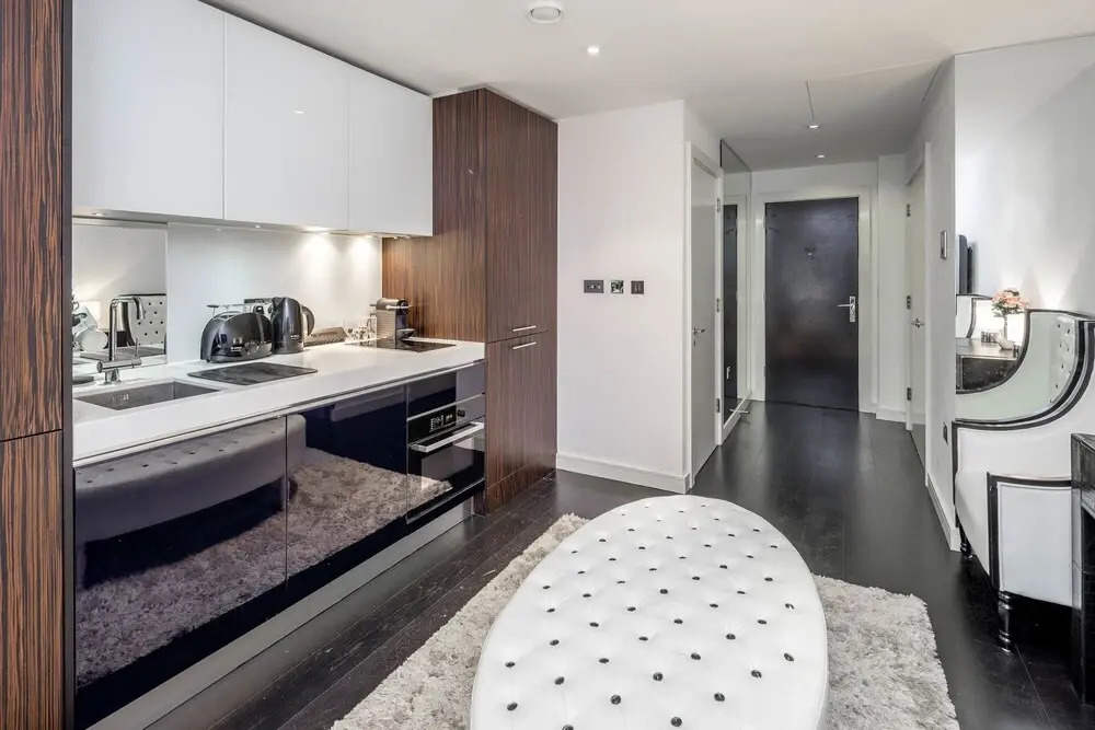 Cozy Chelsea Studio for 2, by the River Thames