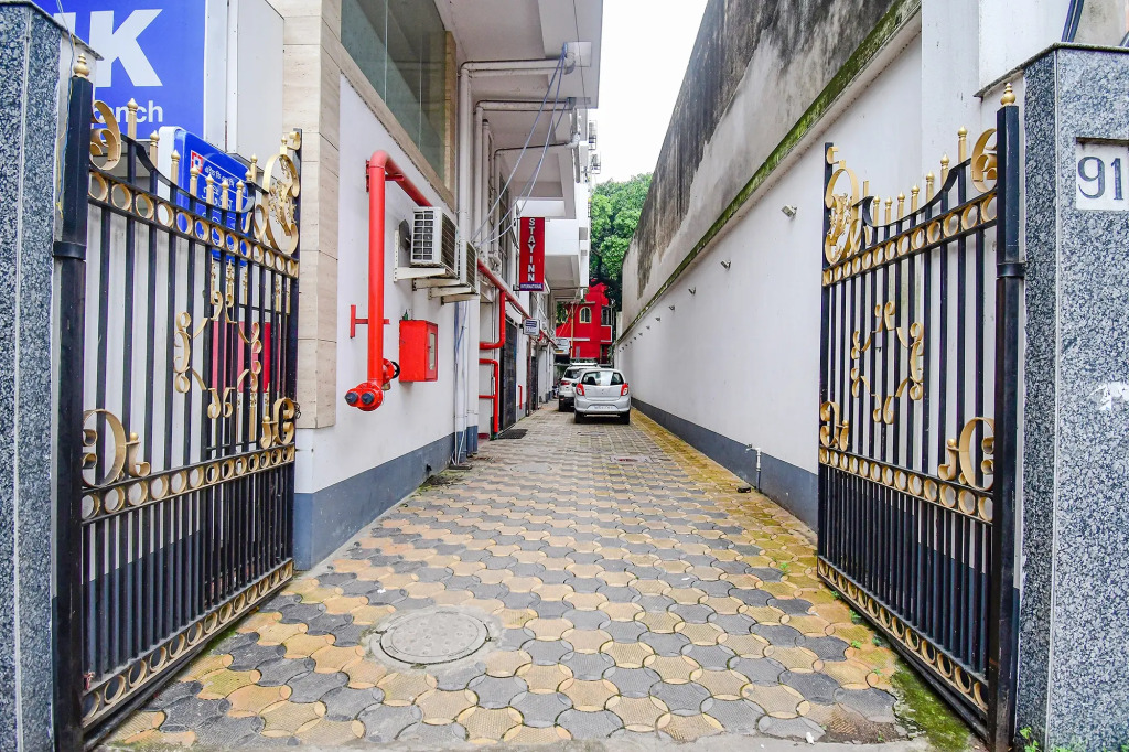 FabHotel Stay Inn International - Nr Sealdah Station